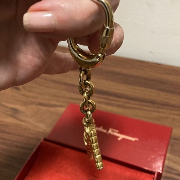 Salvatore Ferragamo Vintage Gold Tone Shoe Shaped Keyring or Bag Charm. - Picture 5 of 7